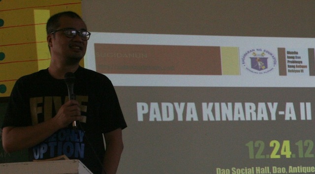 Si Glenn Sevilla Mas, emcee. 