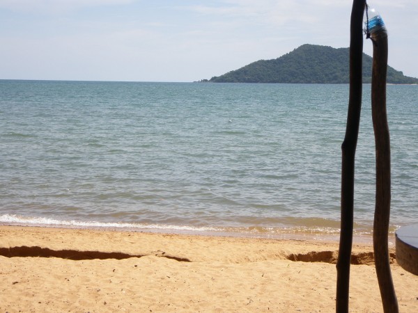 Mahidlaw maglagaw sa binit baybay. 