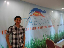 Si Norman Tagudinay Darap taga-Tubungan, Iloilo. Sangka Registered Nurse tana, graduate kang University of San Agustin sa Iloilo. Tana ang una nga Busalian sa Pagsulat sa PADYA KINARAY-A (2012) kang Balay Sugidanun. Nangin Writing Fellow ruman tana sa IYAS National Writers Workshop sa Bacolod, sa Iligan National Writers Workshop sa Iligan City, kag sa Heights kang Ateneo de Manila University.