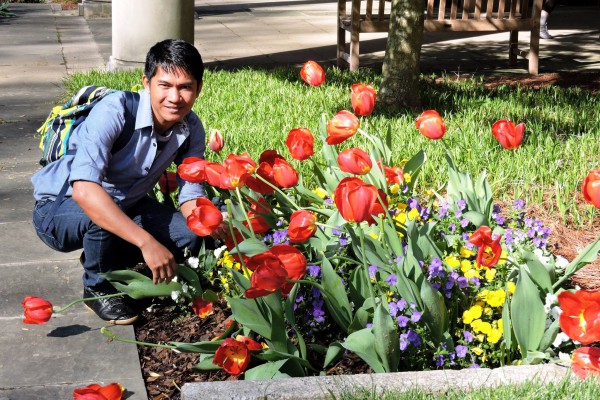 Kaangay nabihag ako kang mga bulak kang Atlanta Georgia sa amon field trip sa syudad nga dya. Duro nga larawan ang akon nabuol gamit ang bag-o ko nga camera nga akon ginbakal gamit ang technology allowance bilang isa sa mga benepisyo namon ng mga iskolar.